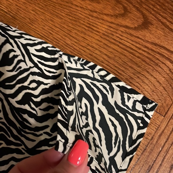 Essential PLUS ZIBRA print button up shirt blouse polyester short sleeve 3X - Picture 11 of 12